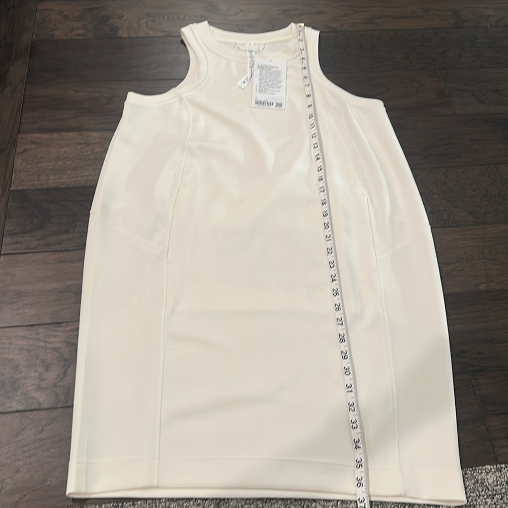NWT Lululemon Softstreme Back in Action Dress Sz M - Picture 12 of 12